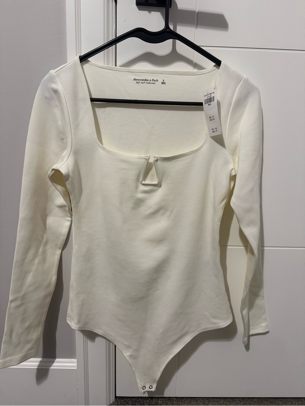 Abercrombie & Fitch Cream Long-Sleeve Square Neck Bodysuit with Keyhole Detail